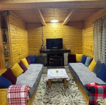 Vila Kanadeze Razem in Koplik