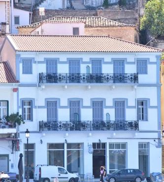 Leonidas Hotel