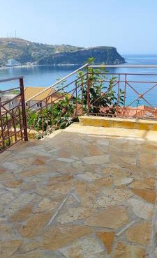 Villa Tato: Horizon Haven with Panoramic Sea Views in Himare. in Himare