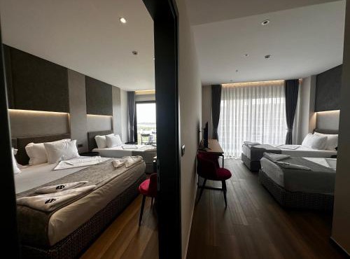 Frojd Kune Resort & Beach Hotel in Shëngjin