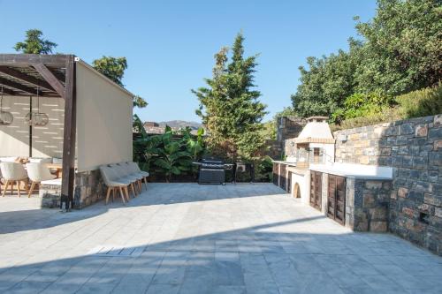 Villa Dimitra by Elounda Island View Villas in Elounda