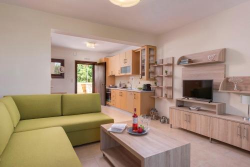 Terra d'Oro Villas in Ierissos