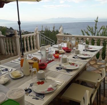 Sunset villas in Qeparo