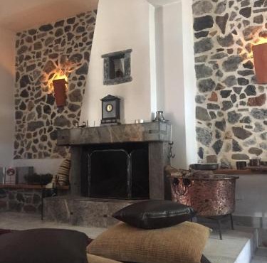Stephania's Stone House in Karyes