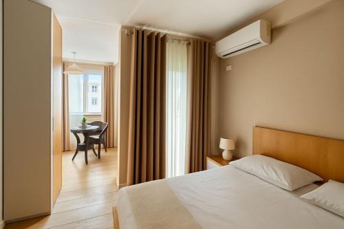 Luxury Studios - Steps from the Beach in Sarandë